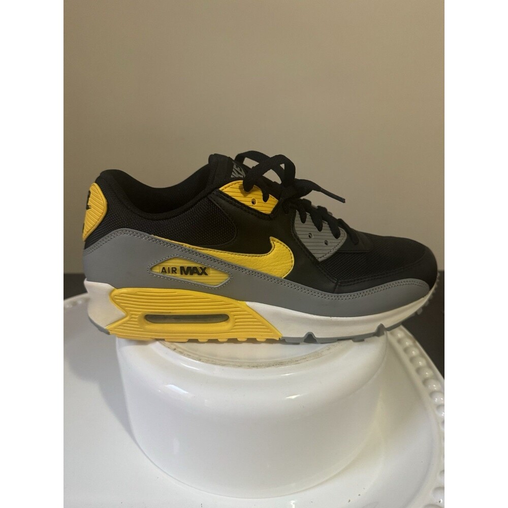 Nike Air Max Premium LE Black/ Varsity -White & Gray SKU: 325018-033